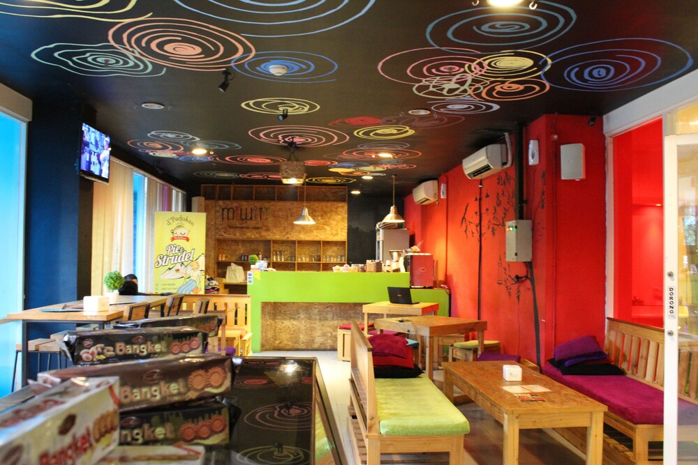 Coffee Shop