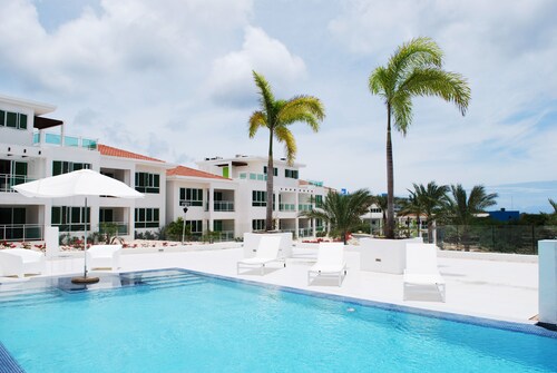 Piscadera Harbour Village