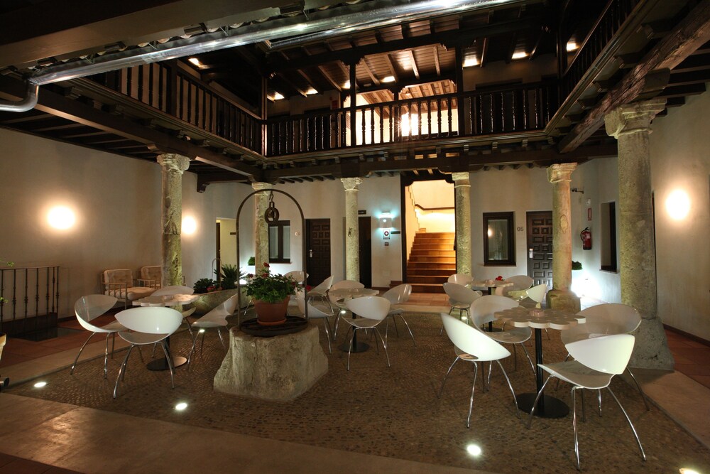 Courtyard View