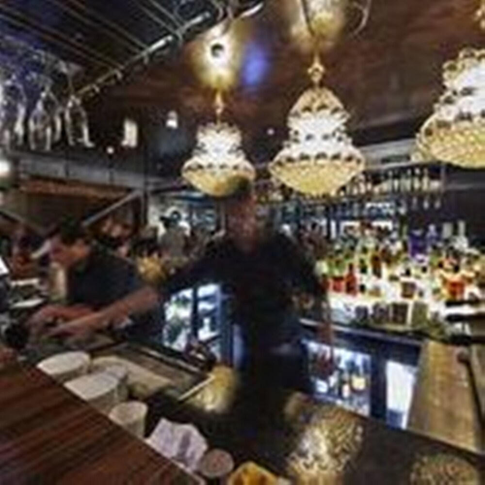 Hotel Bar