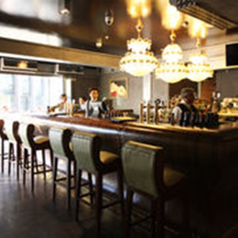 Hotel Bar