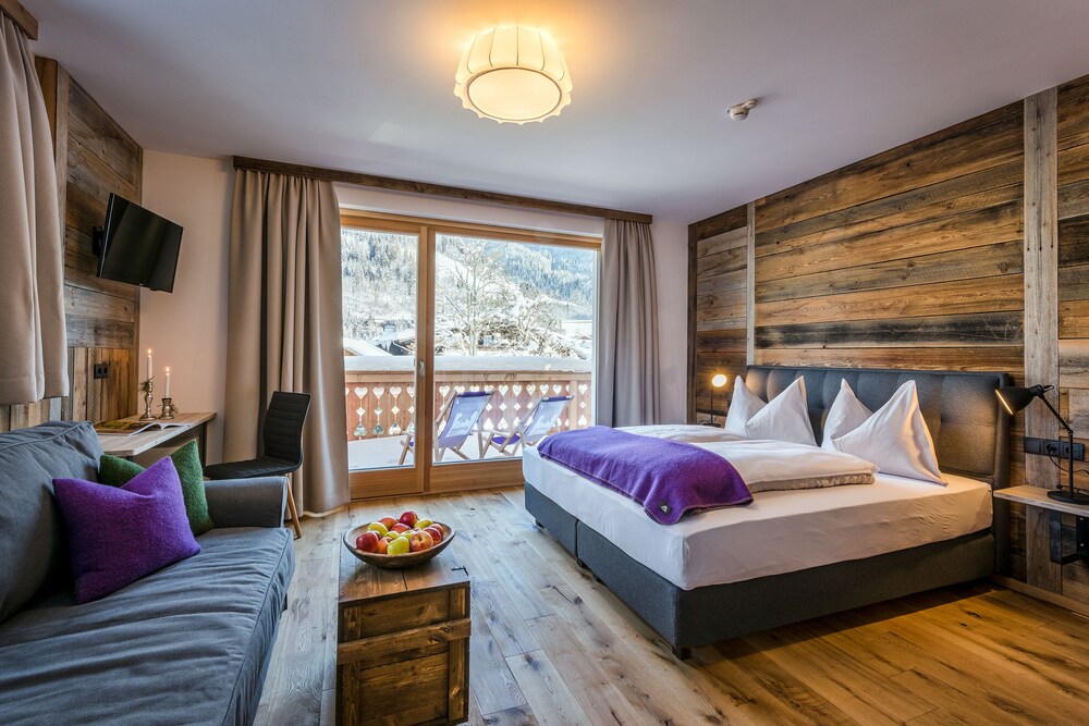 Almsuite - Guestroom