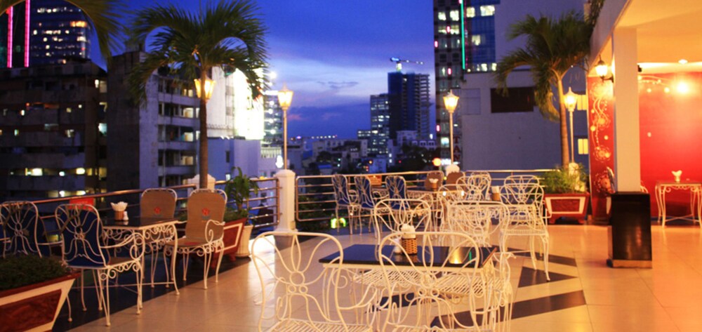 Hotel Bar