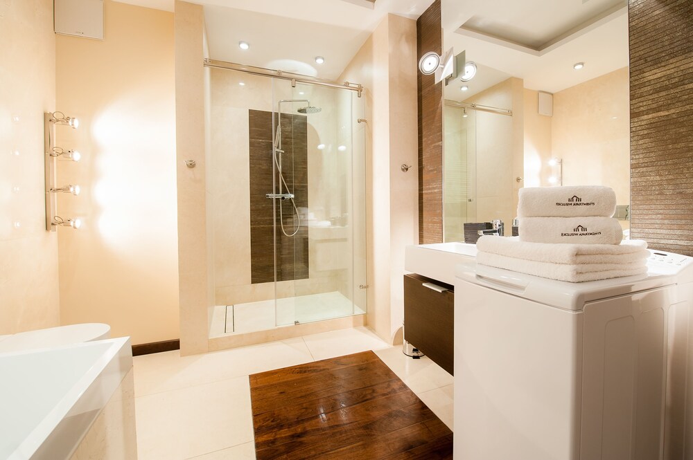 Superior Apartment, 2 Bedrooms - Bathroom