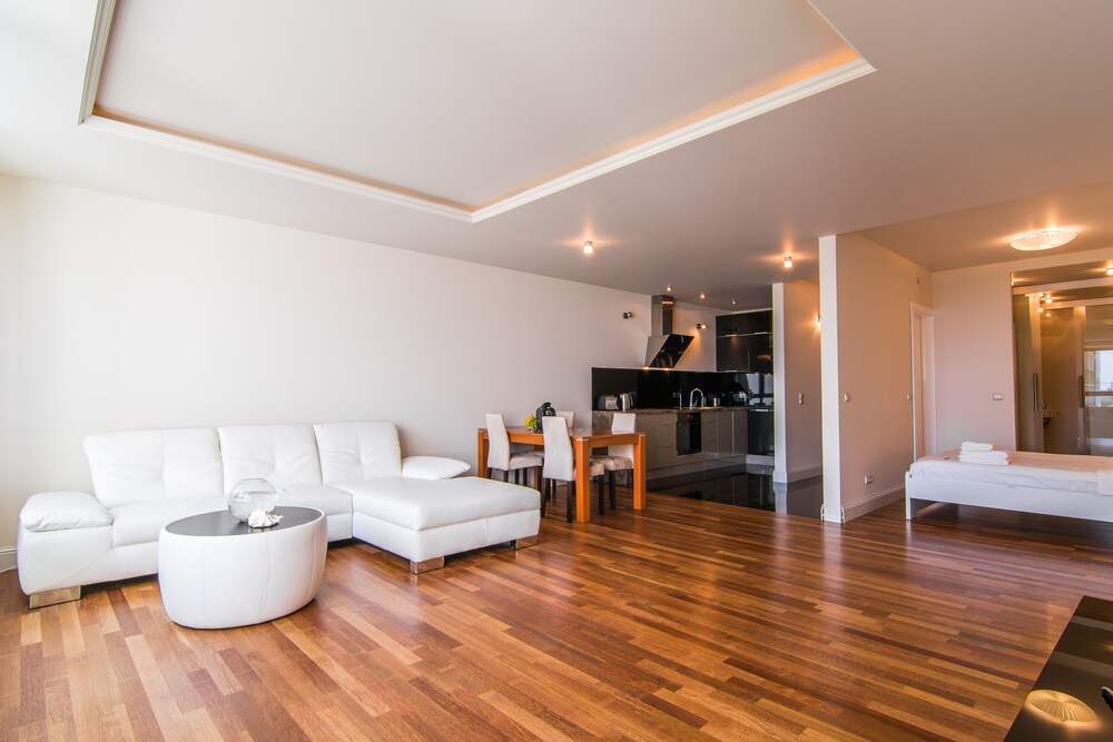 Deluxe Studio Suite - Living Room