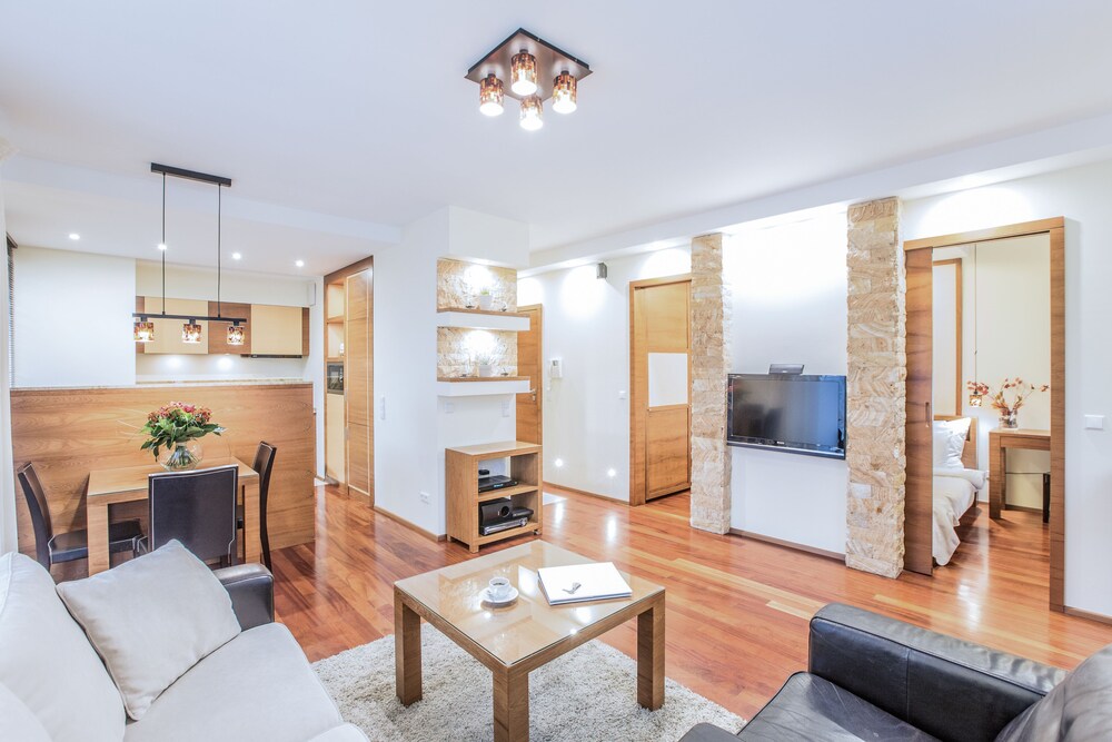 Deluxe Apartment, 1 Bedroom - Living Room
