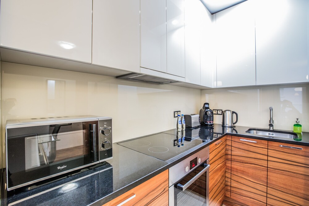 Deluxe Apartment, 1 Bedroom - In-Room Kitchenette