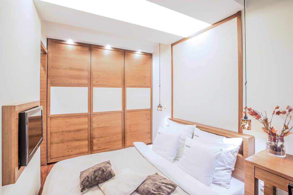 Deluxe Apartment, 1 Bedroom - Guestroom