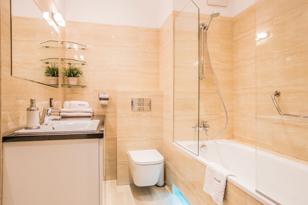 Deluxe Apartment, 1 Bedroom - Bathroom