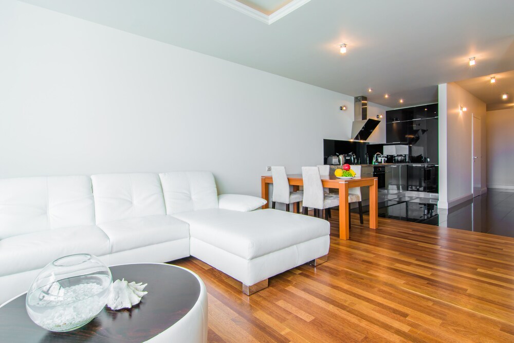 Deluxe Studio Suite - Living Area