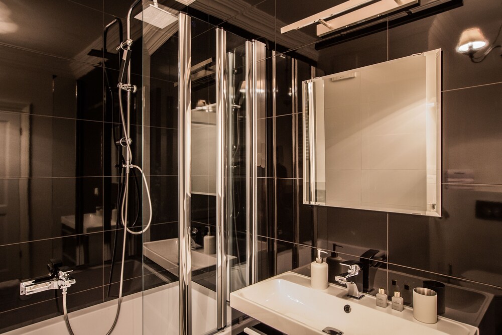 Superior Apartment, 1 Bedroom - Bathroom