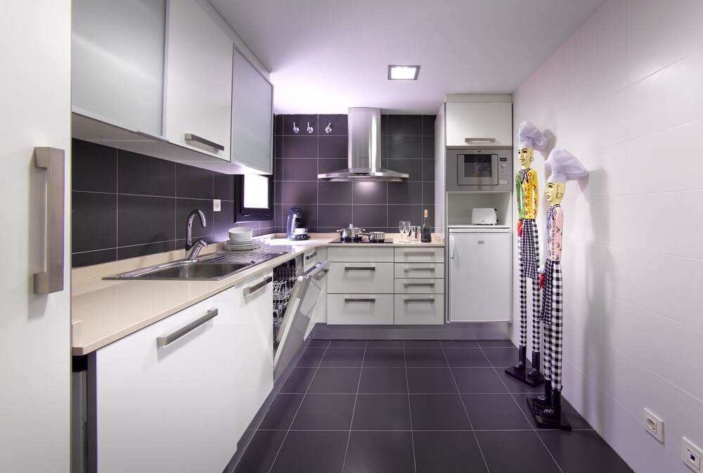 Deluxe Apartment, 3 Bedrooms - In-Room Kitchen