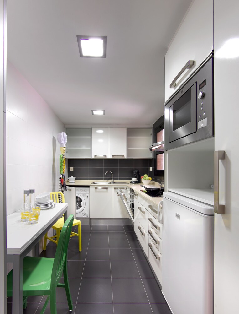Deluxe Apartment, 2 Bedrooms - In-Room Kitchen