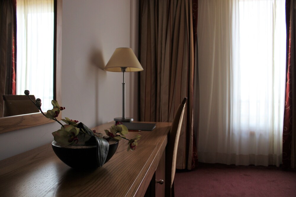 In-Room Business Center