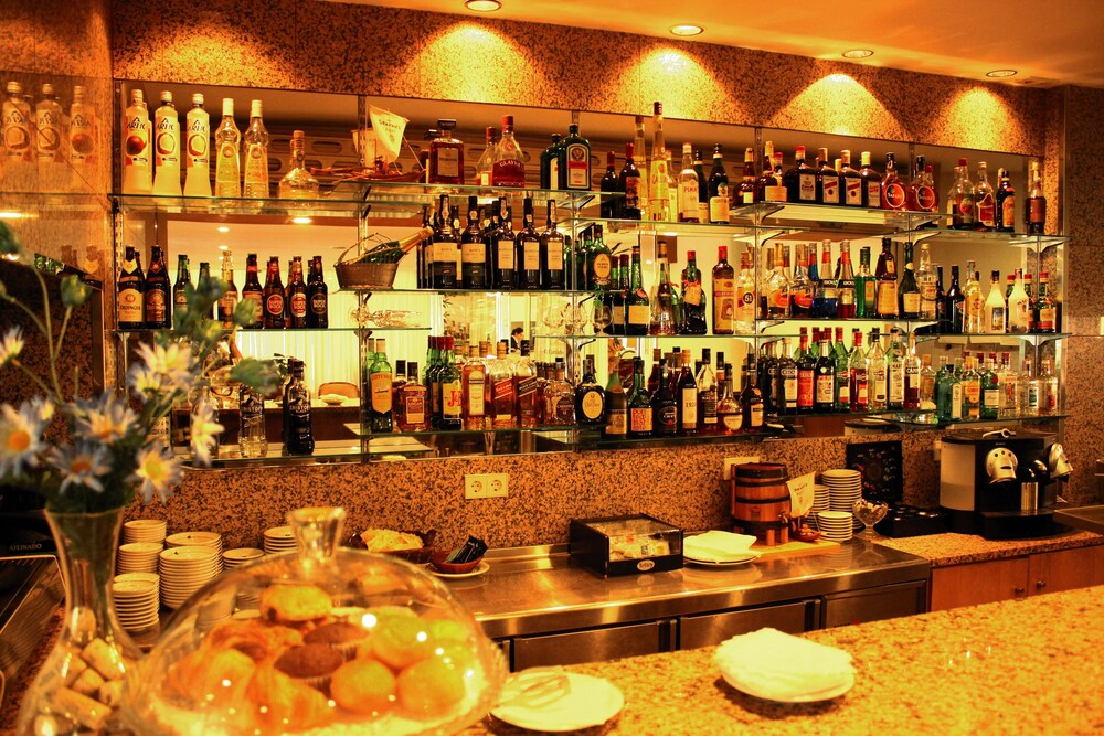 Hotel Bar
