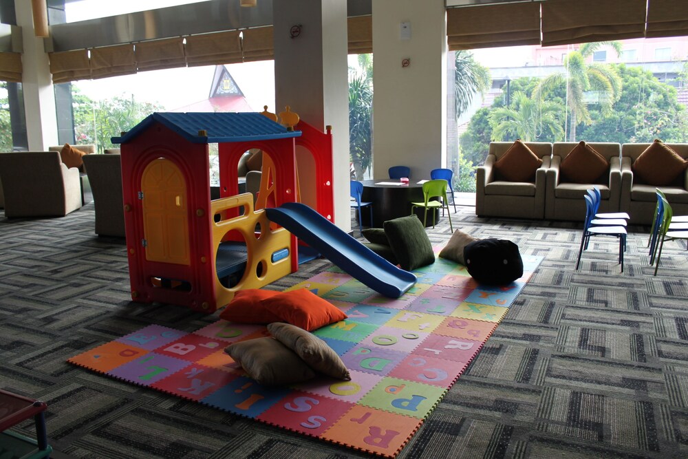 Childrens Play Area - Indoor