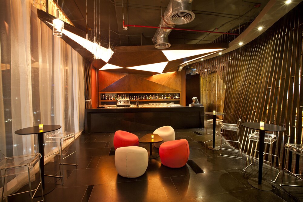 Hotel Lounge
