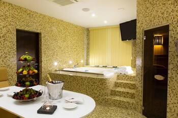 Jetted Tub