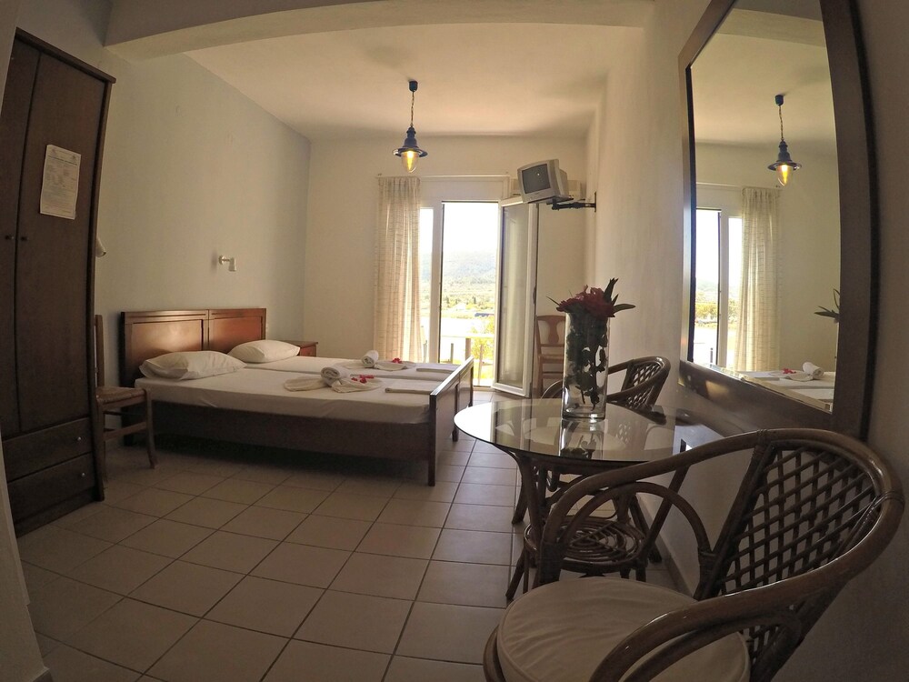 Studio - Guestroom