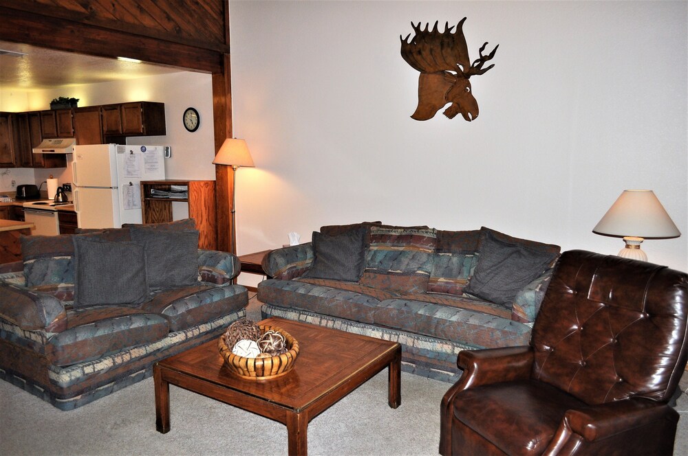 Standard Room, 2 Bedrooms - Living Area