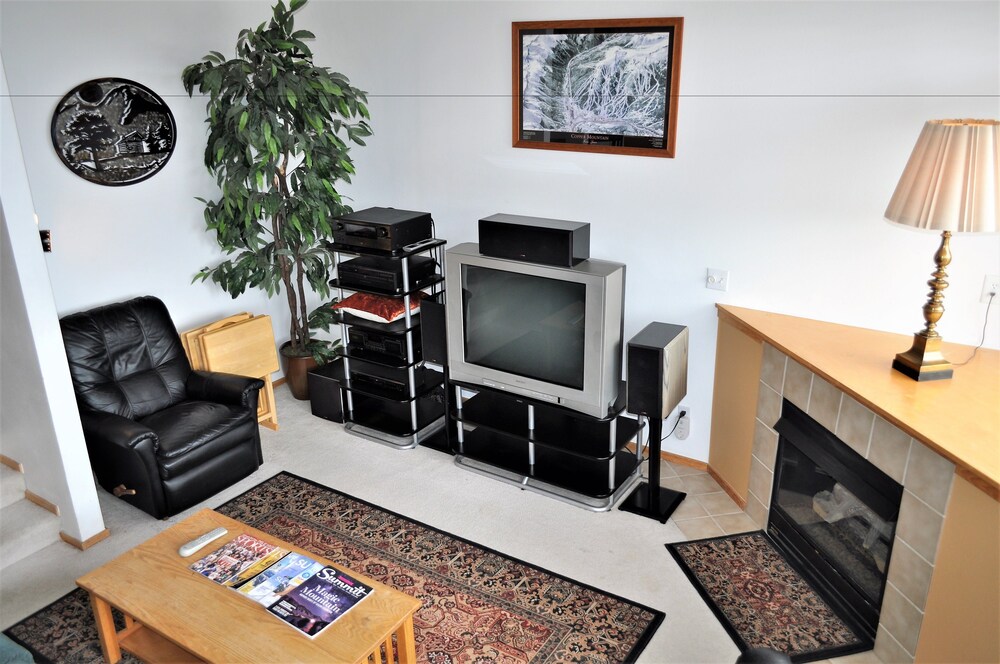 Standard Room, 3 Bedrooms - Living Area