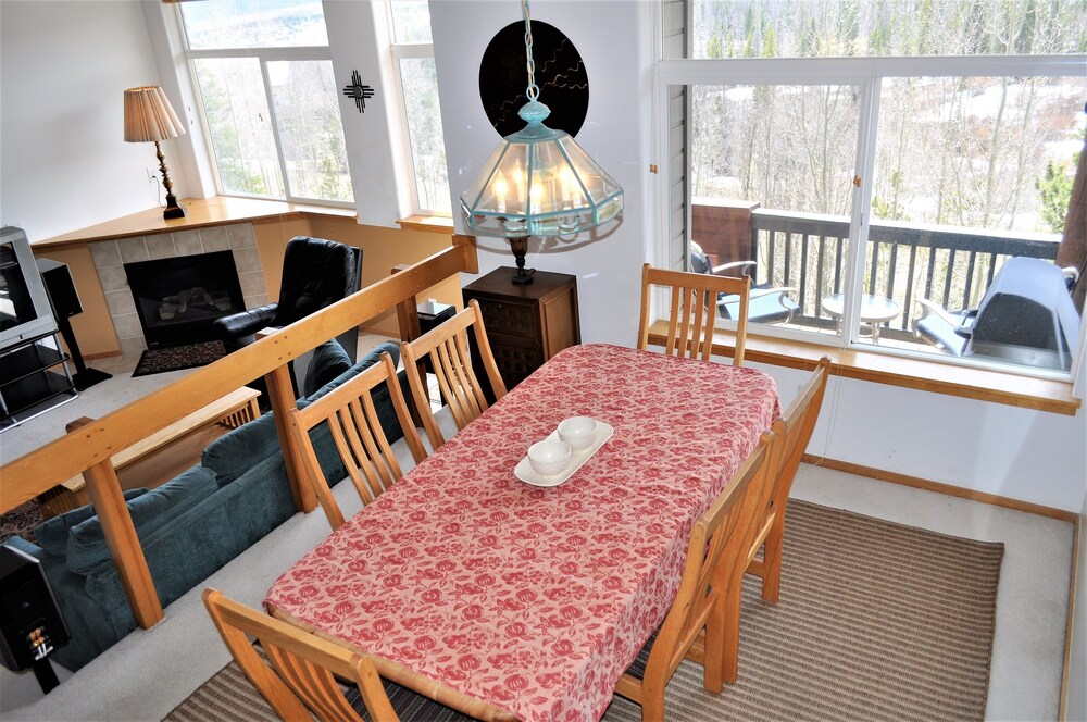 Standard Room, 3 Bedrooms - In-Room Dining