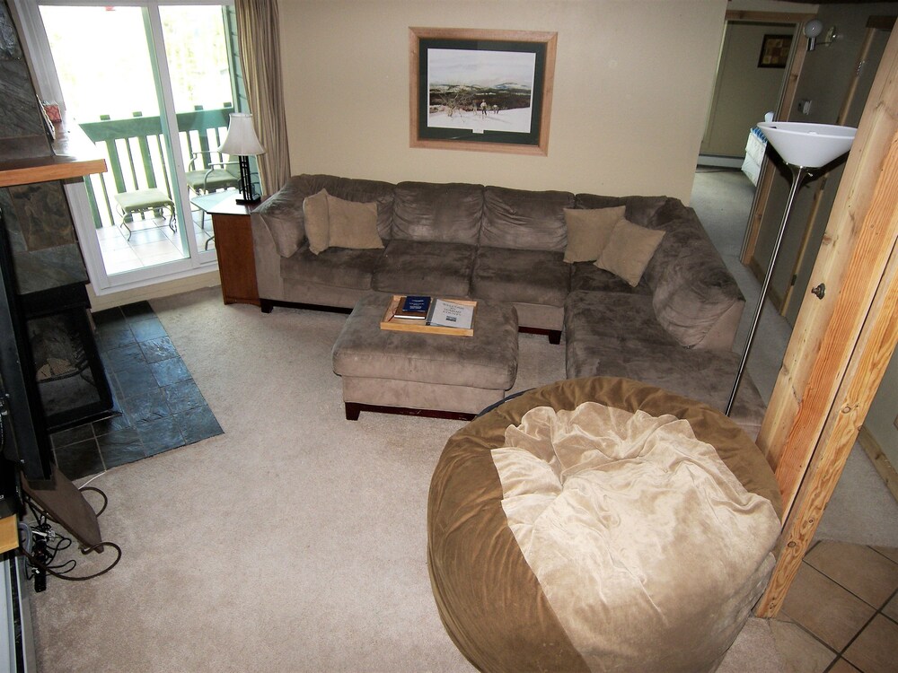 Standard Room, 2 Bedrooms - Living Area