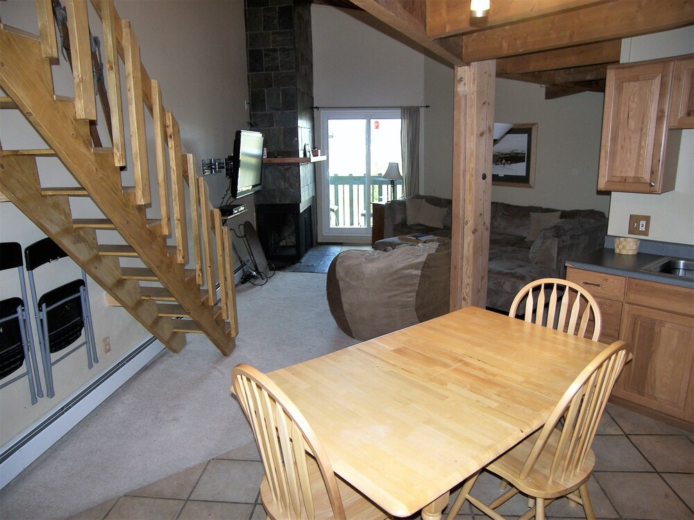 Standard Room, 2 Bedrooms - In-Room Dining