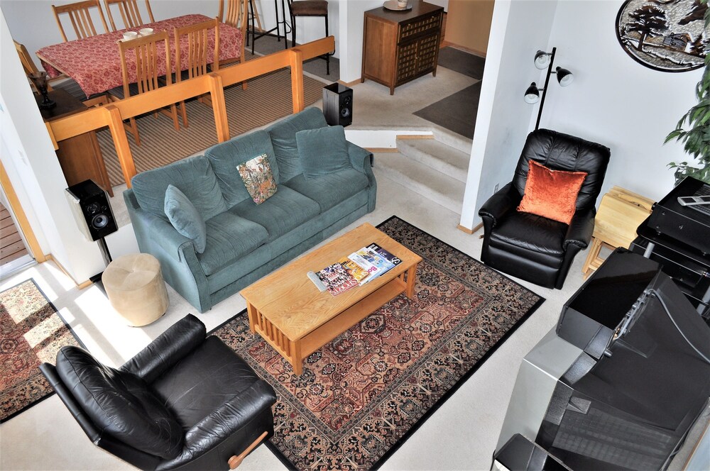 Standard Room, 3 Bedrooms - Living Area