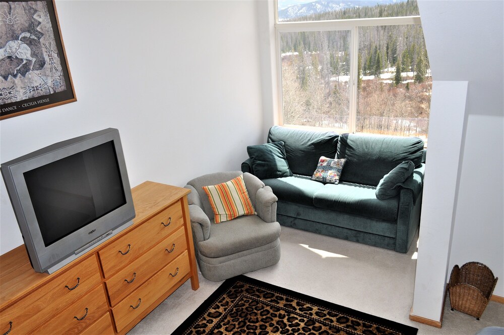 Standard Room, 3 Bedrooms - Living Area