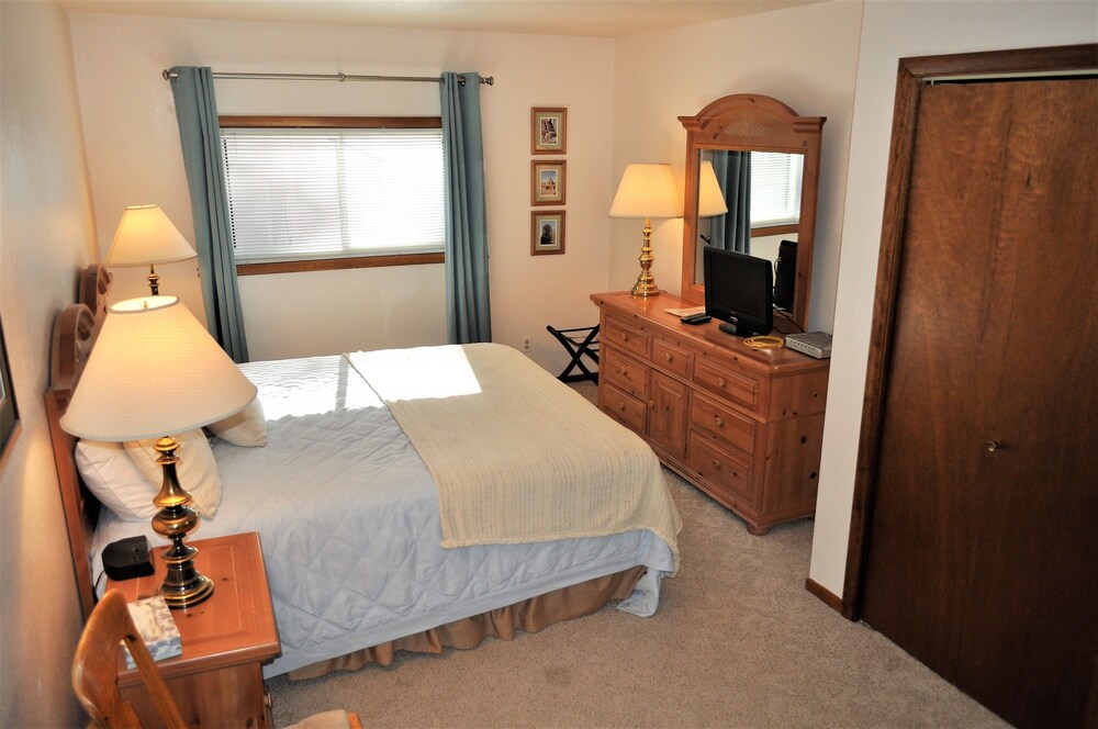 Standard Room, 2 Bedrooms - Guestroom