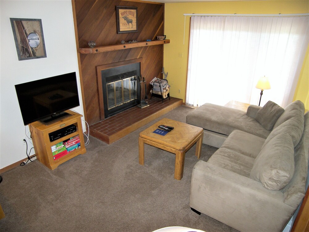 Standard Room, 2 Bedrooms - Living Area