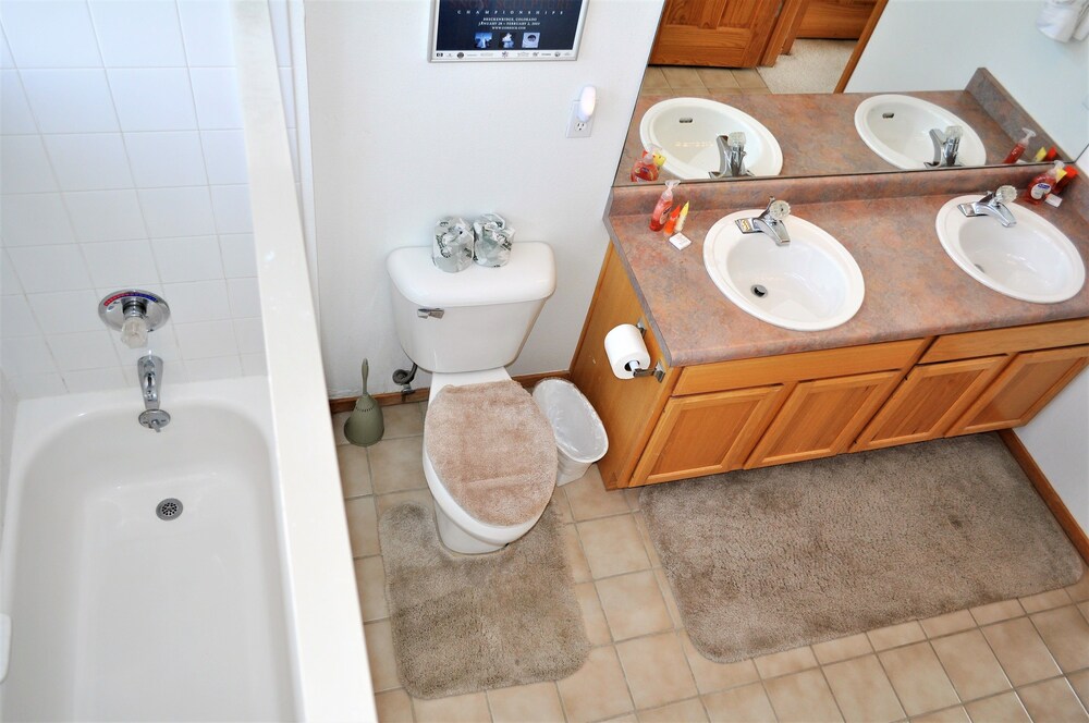Standard Room, 3 Bedrooms - Bathroom