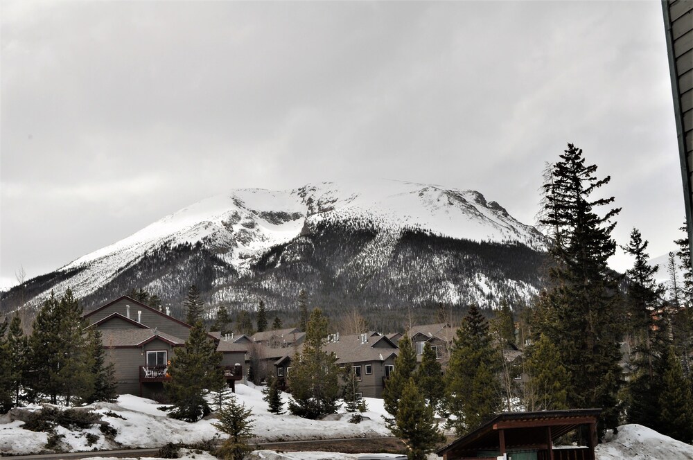 Standard Room, 2 Bedrooms - Mountain View