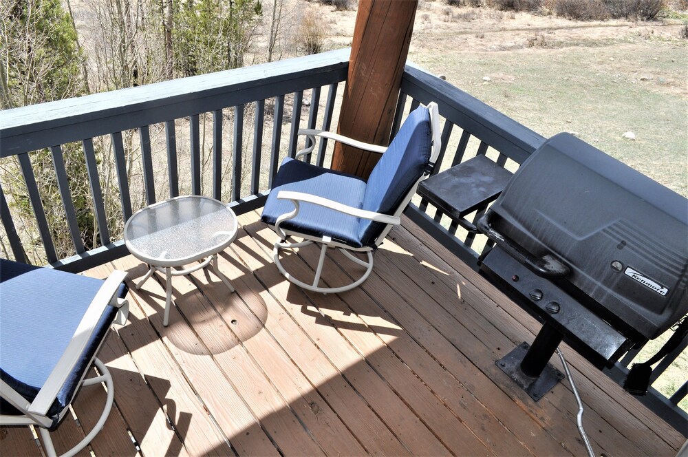 Standard Room, 3 Bedrooms - BBQ/Picnic Area
