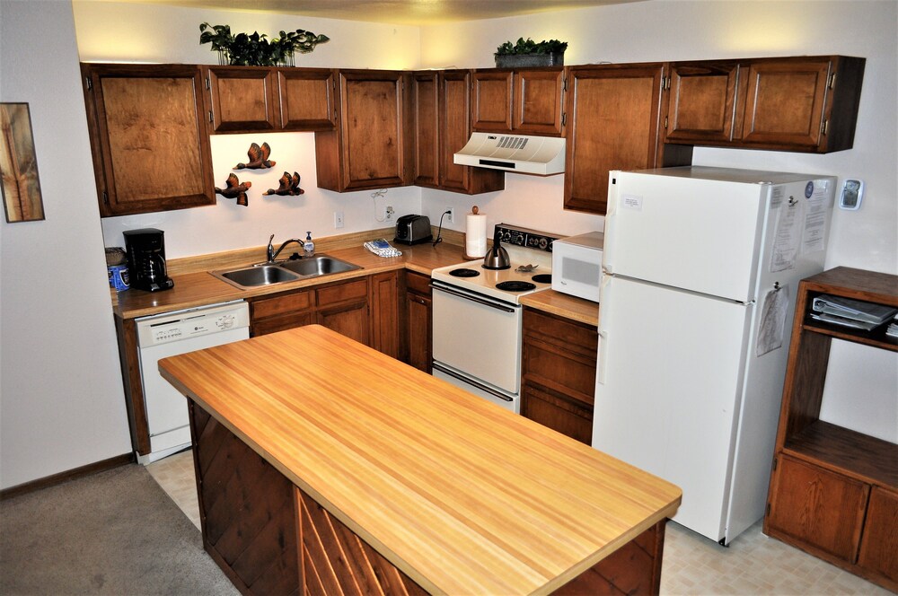 Standard Room, 2 Bedrooms - In-Room Kitchen