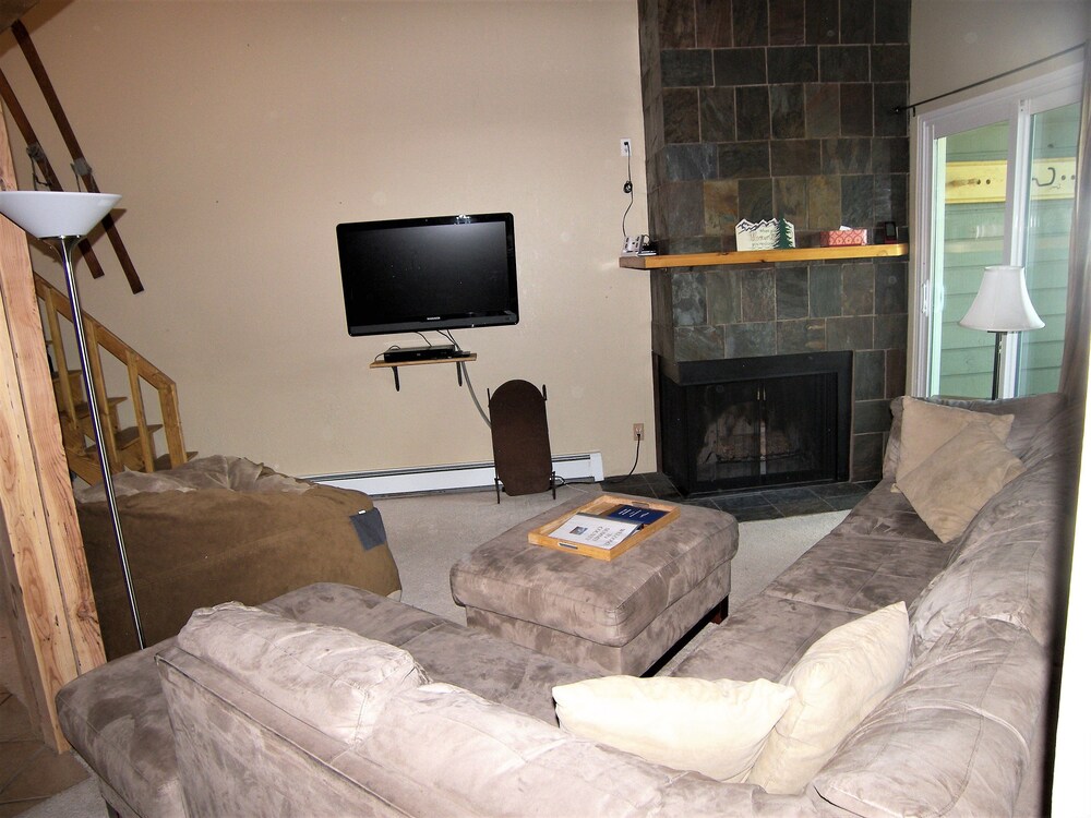 Standard Room, 2 Bedrooms - Living Area