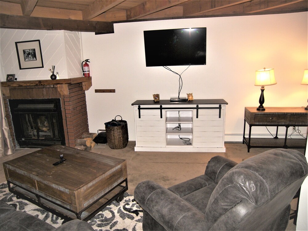 Standard Room, 2 Bedrooms - Living Area