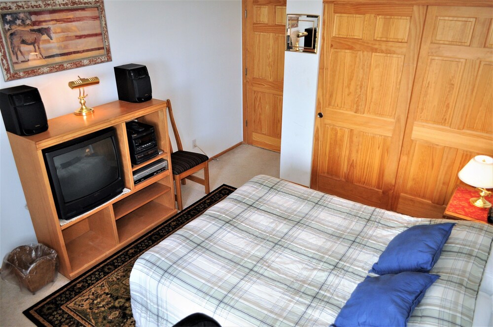 Standard Room, 3 Bedrooms - Guestroom