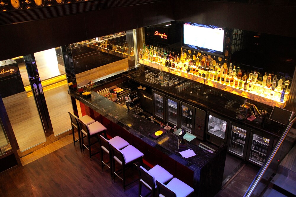 Hotel Bar