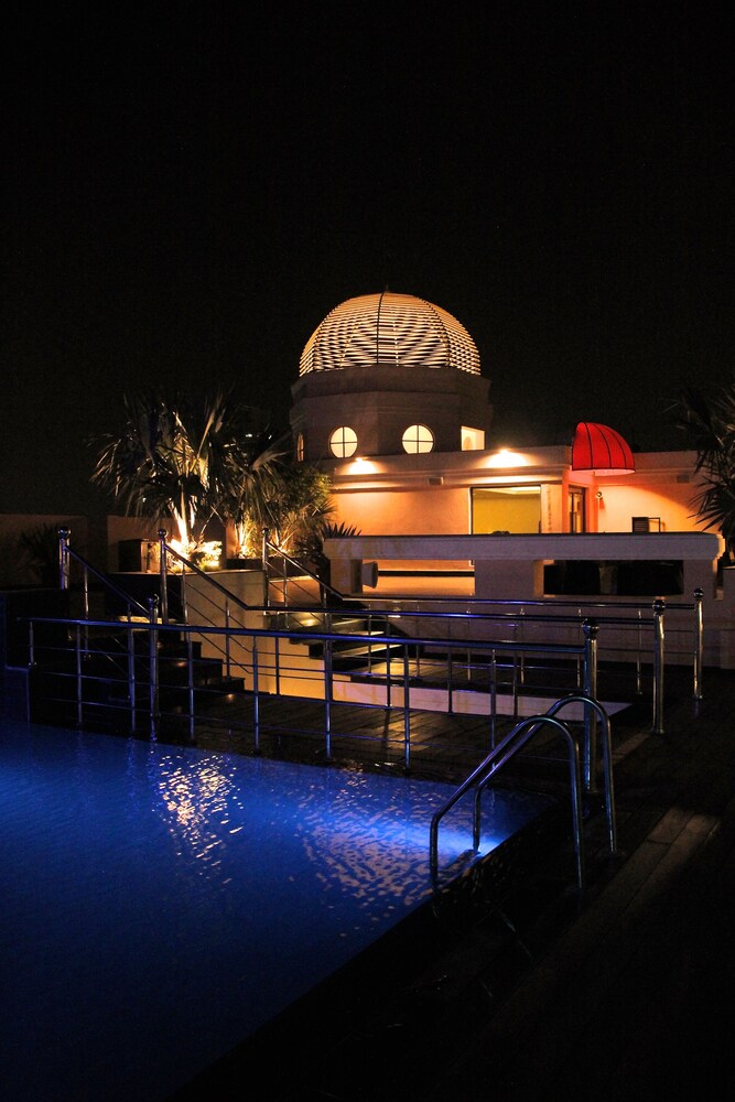 Rooftop Pool