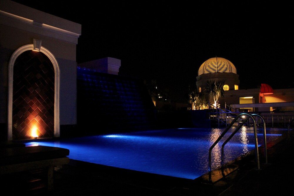 Rooftop Pool