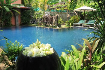 Poolside Bar