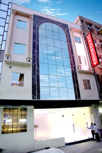 Dewdrop Intercity Hotel