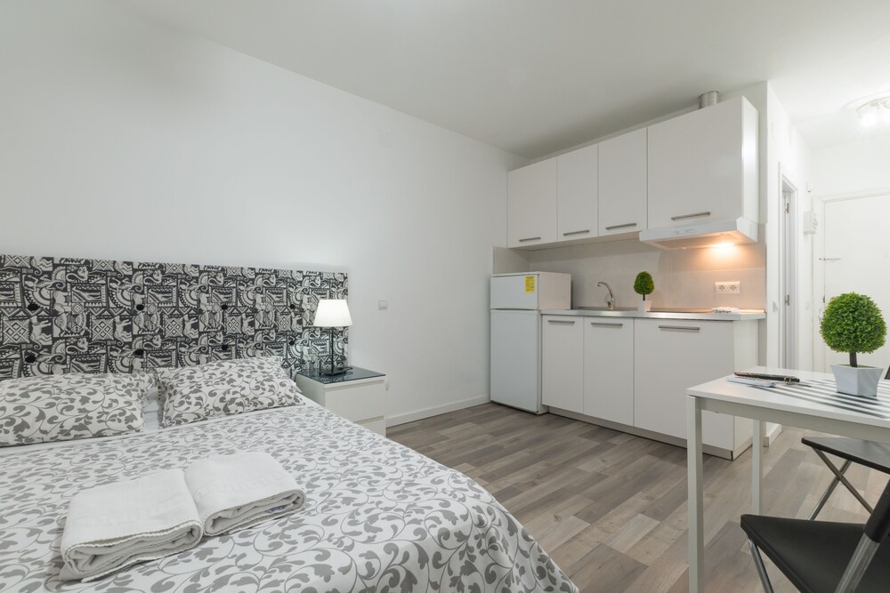Studio, Private Bathroom (2 people) - Guestroom