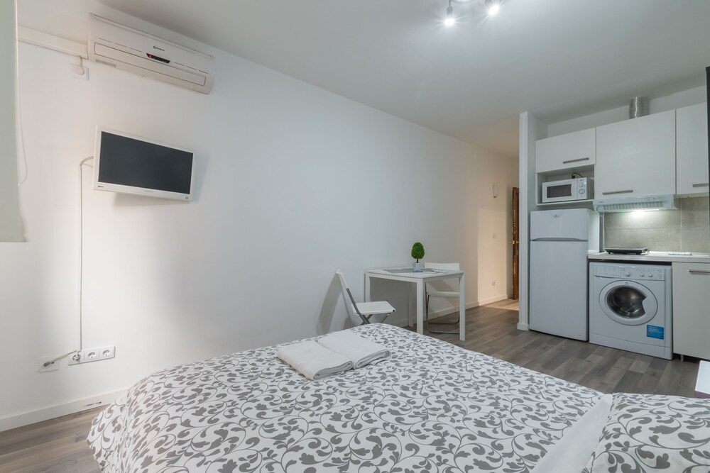 Studio, Private Bathroom (2 people) - Guestroom