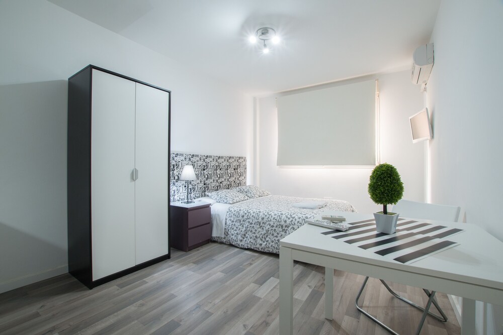 Studio, Private Bathroom (2 people) - Guestroom