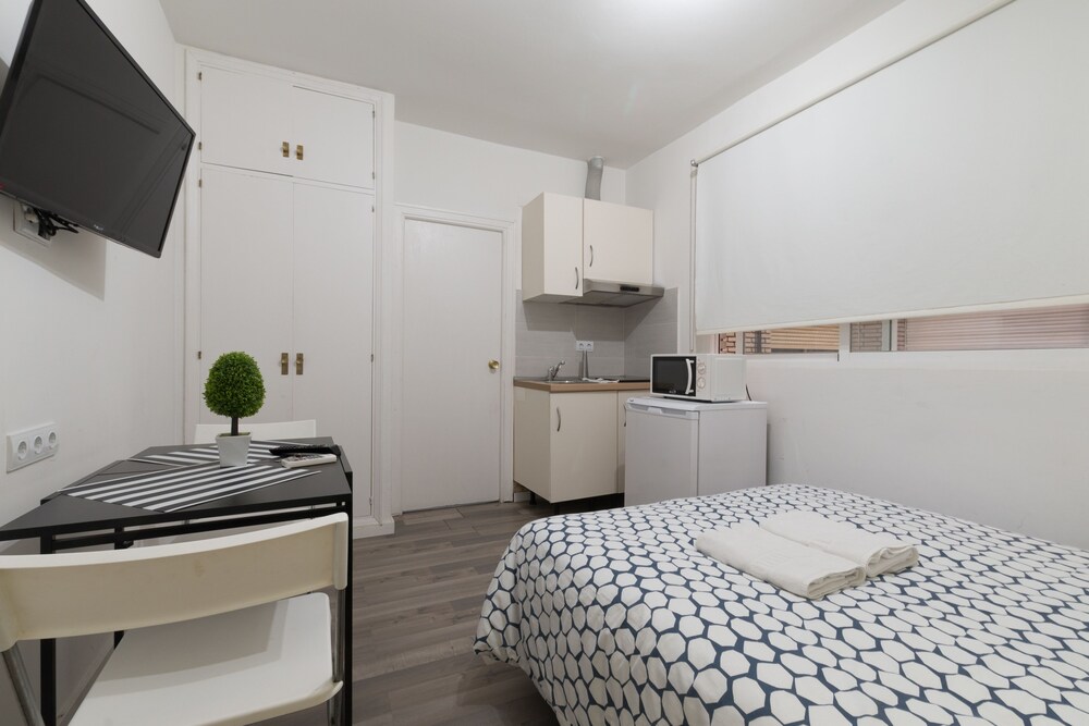 Studio, Private Bathroom (2 people) - In-Room Kitchen