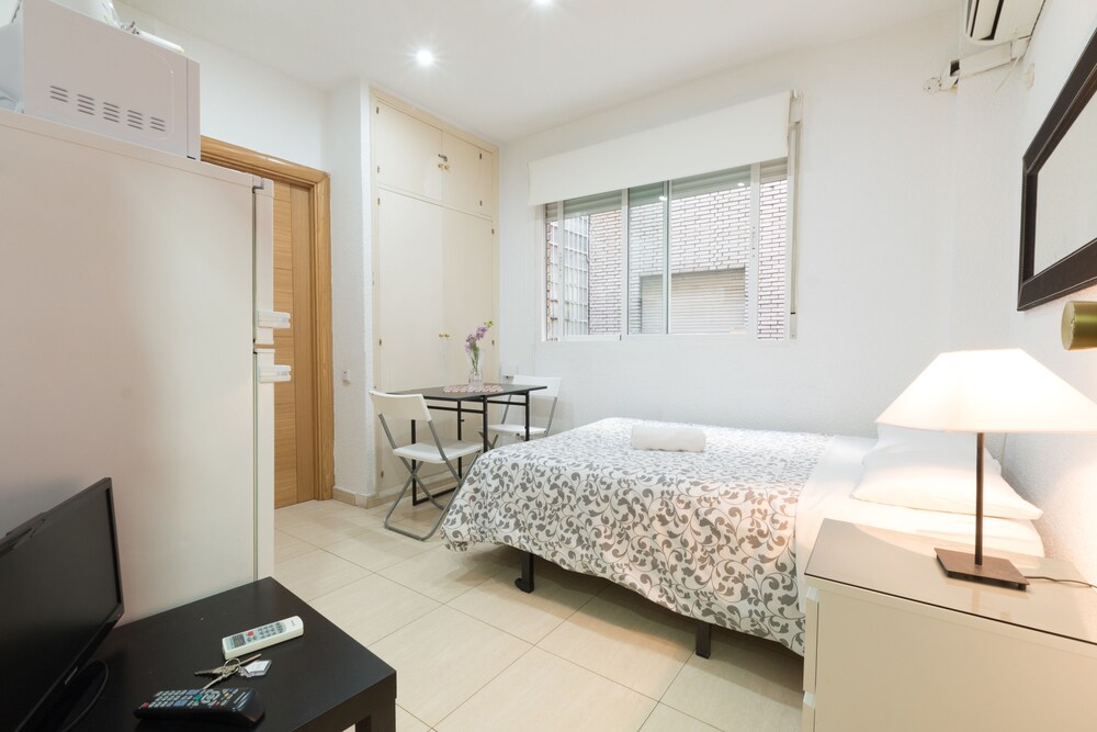 Studio, Private Bathroom (2 people) - Guestroom