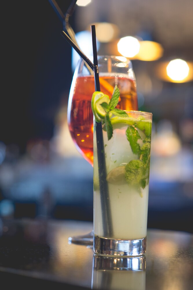 Hotel Bar